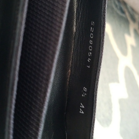 Stuart Weitzman navy pumps - Picture 4 of 9